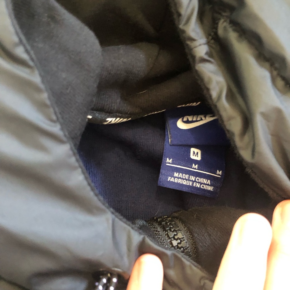nike jacket - Picture 3 of 3